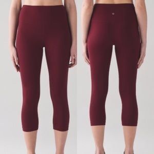 ISO highwaisted lululemon maroon crop legging