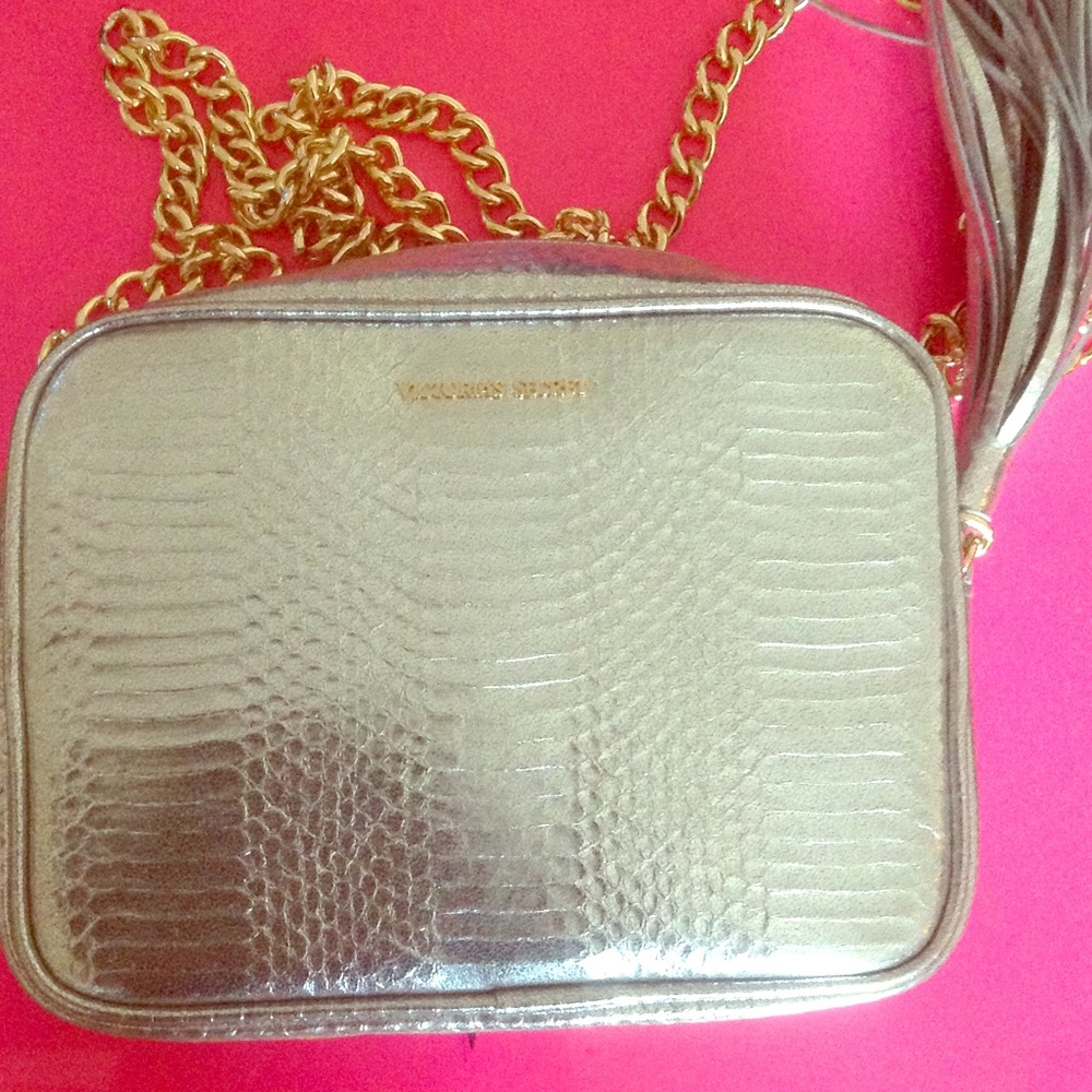 Cross body bag ⭐️make an offer⭐️