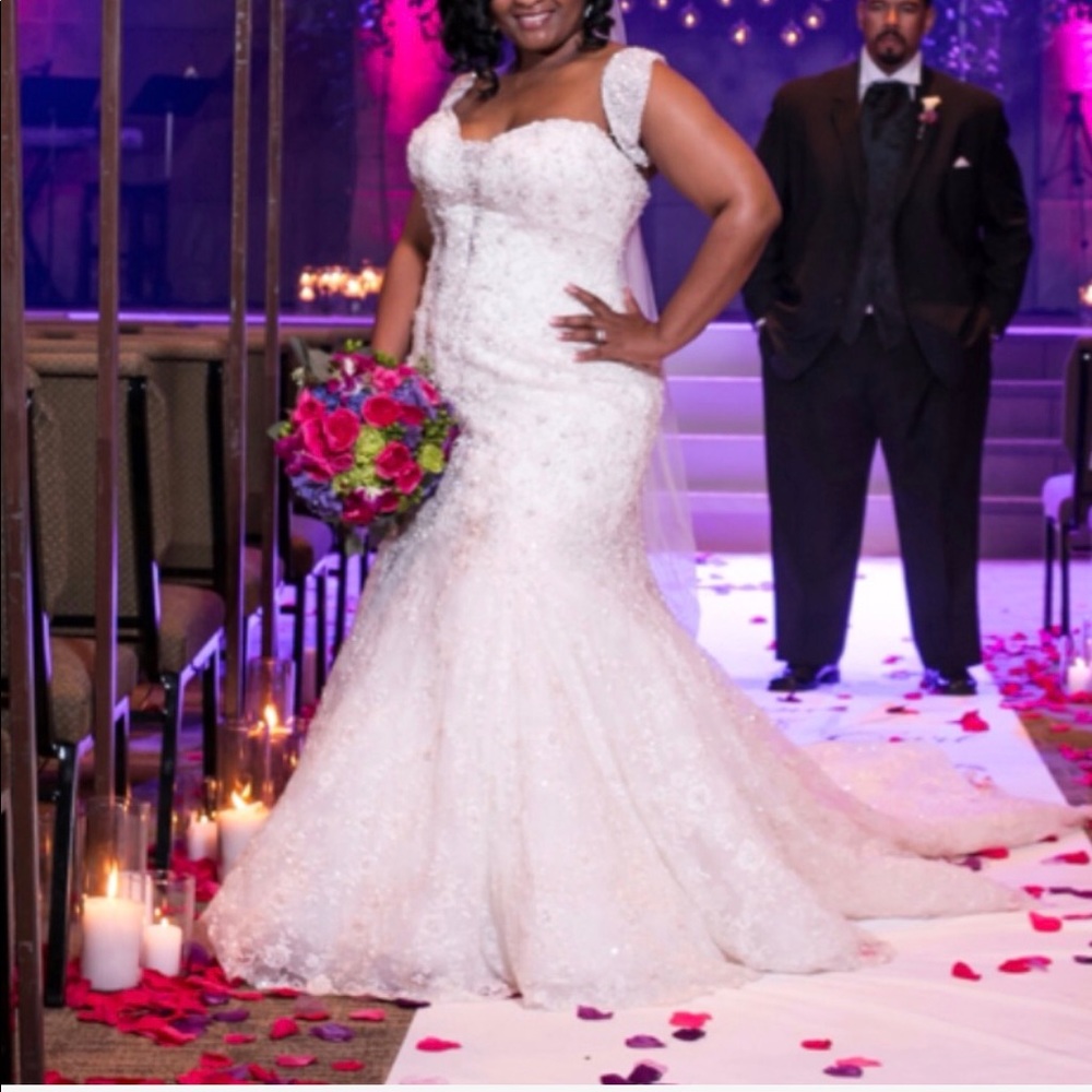 Allure C200 Wedding Dress