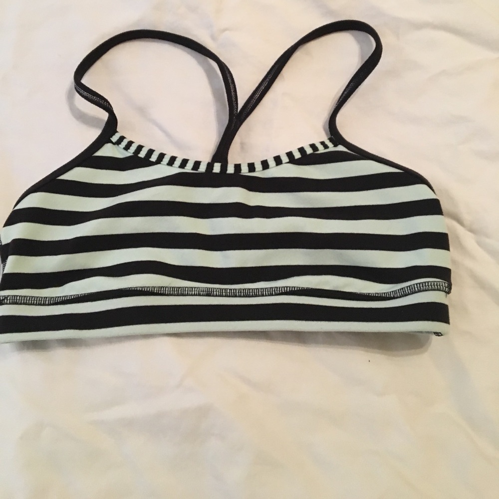 Lululemon sports bra