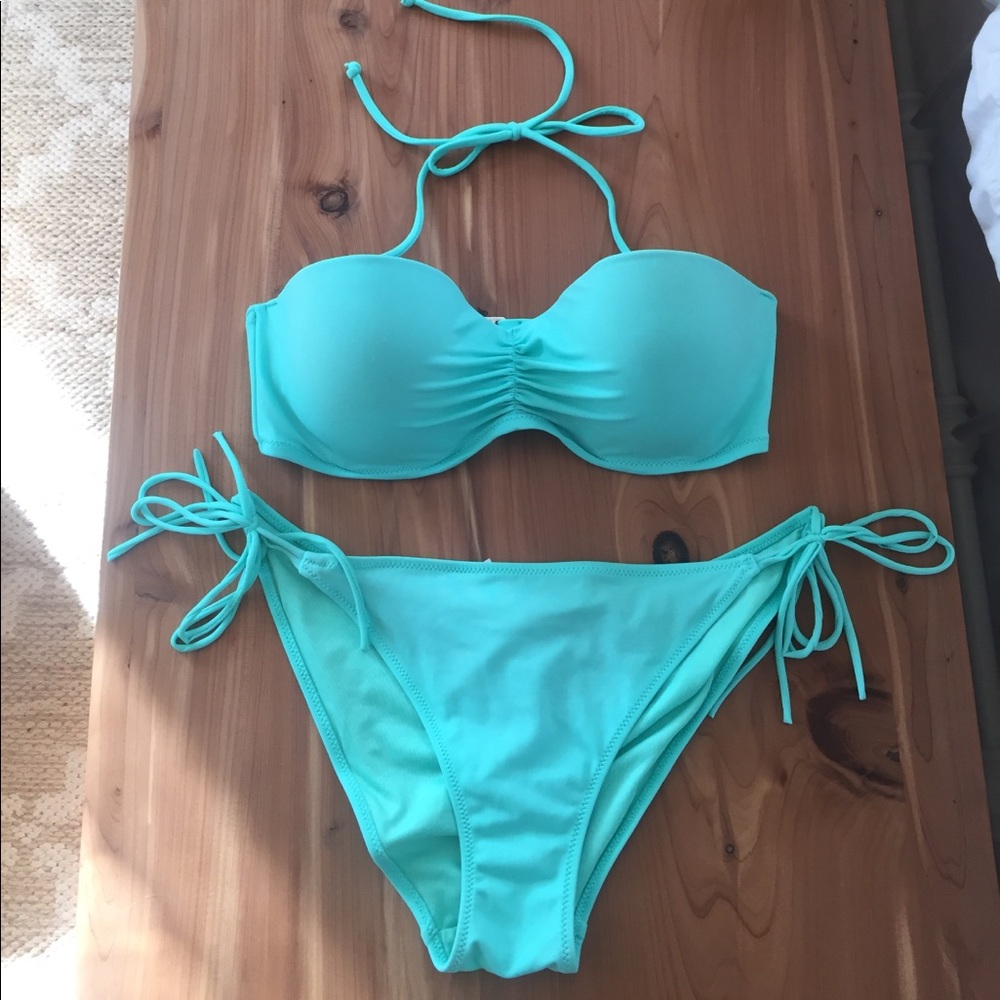 Victoria's Secret Swimsuit 34D top, M bottom