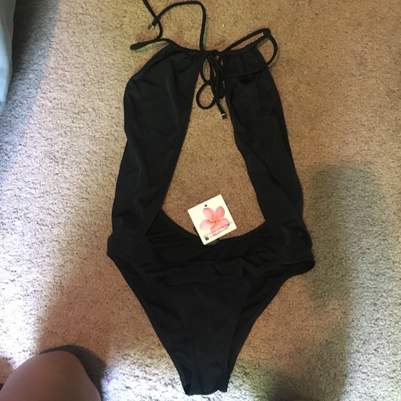 cut out one piece - Picture 2 of 3