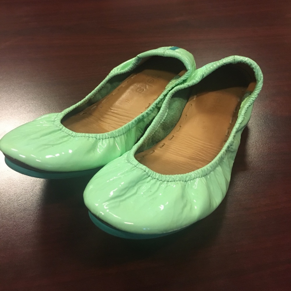 Mint patent Tieks like new size 6