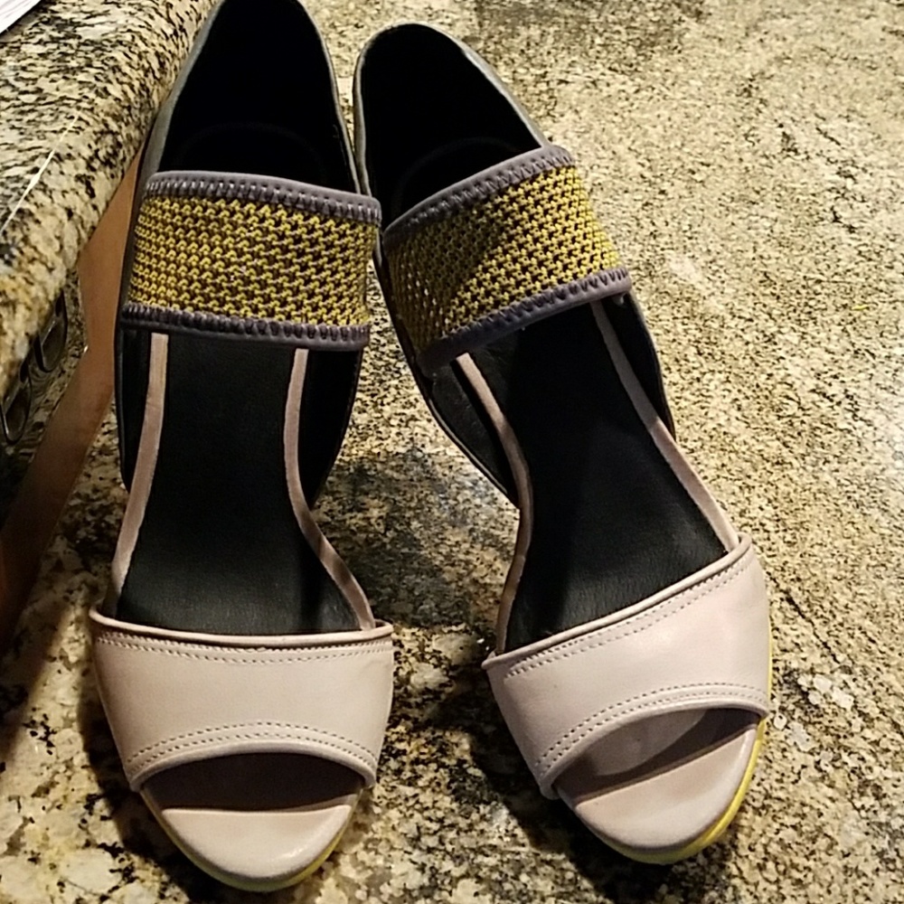 L.A.M.B heels like new