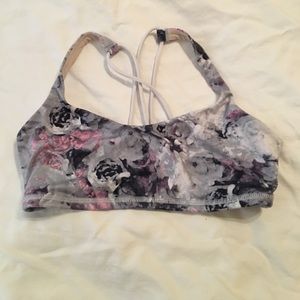 Size 6 lululemon sports bra