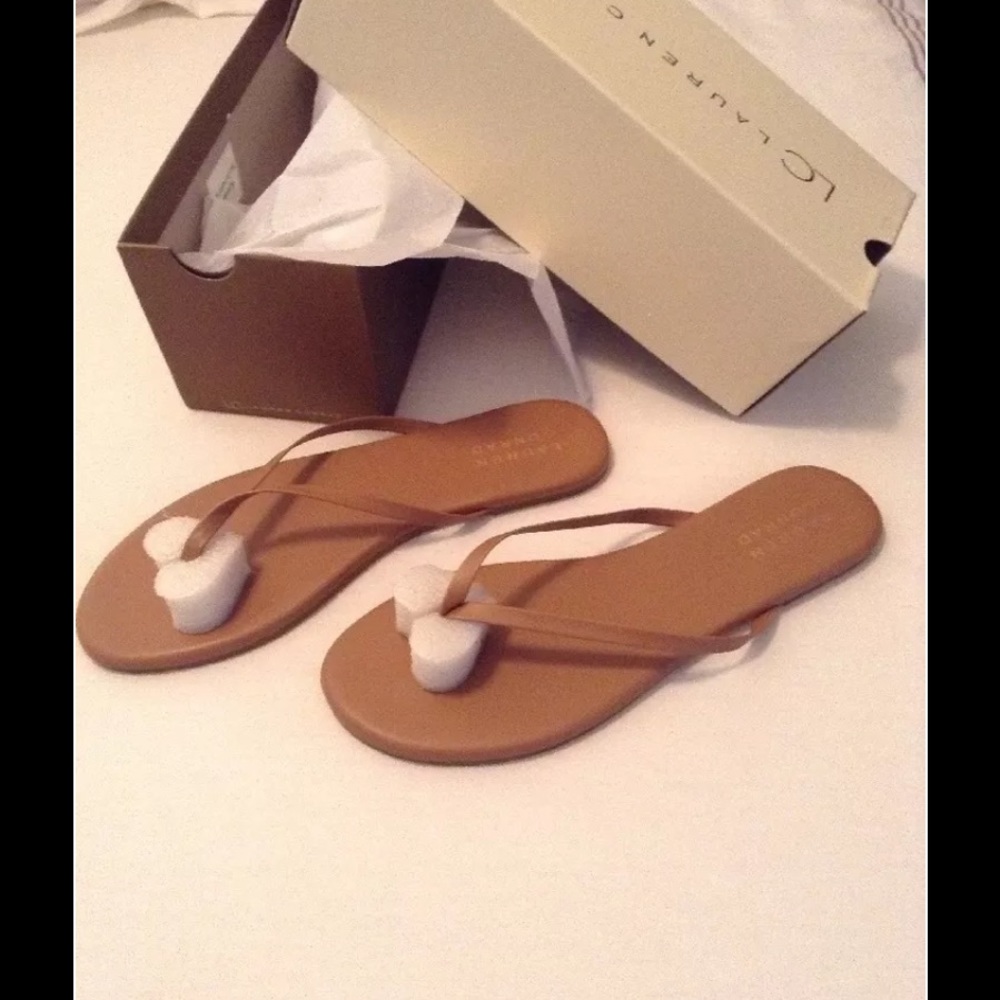 LC Lauren Conrad Nude Flip Flops Sz 8