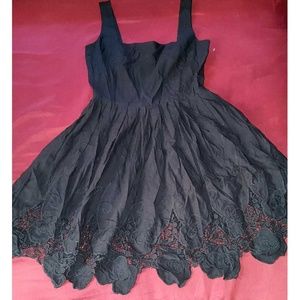 Eva Mendes Embroidered Dress