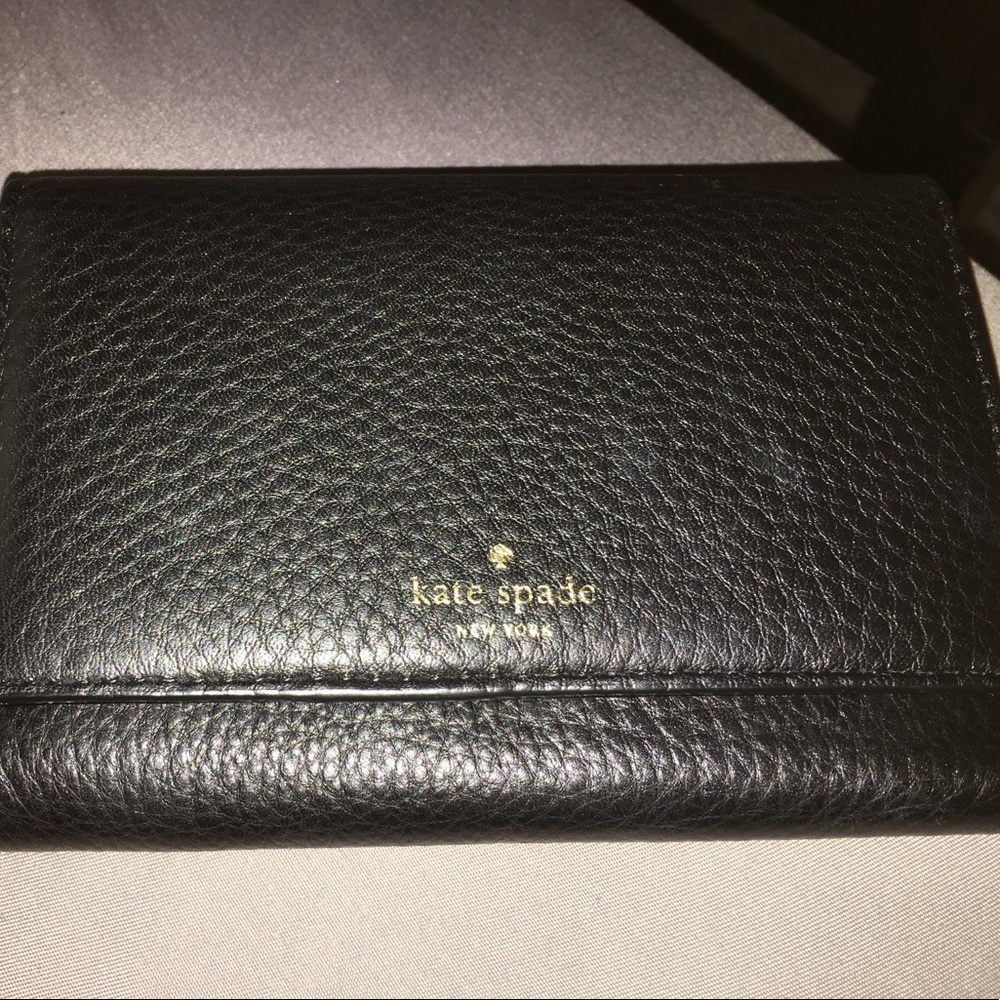 ⚡️SOLD!⚡️Kate Spade Wallet. Tradeable