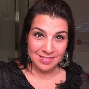 Meet your Posher, Lori