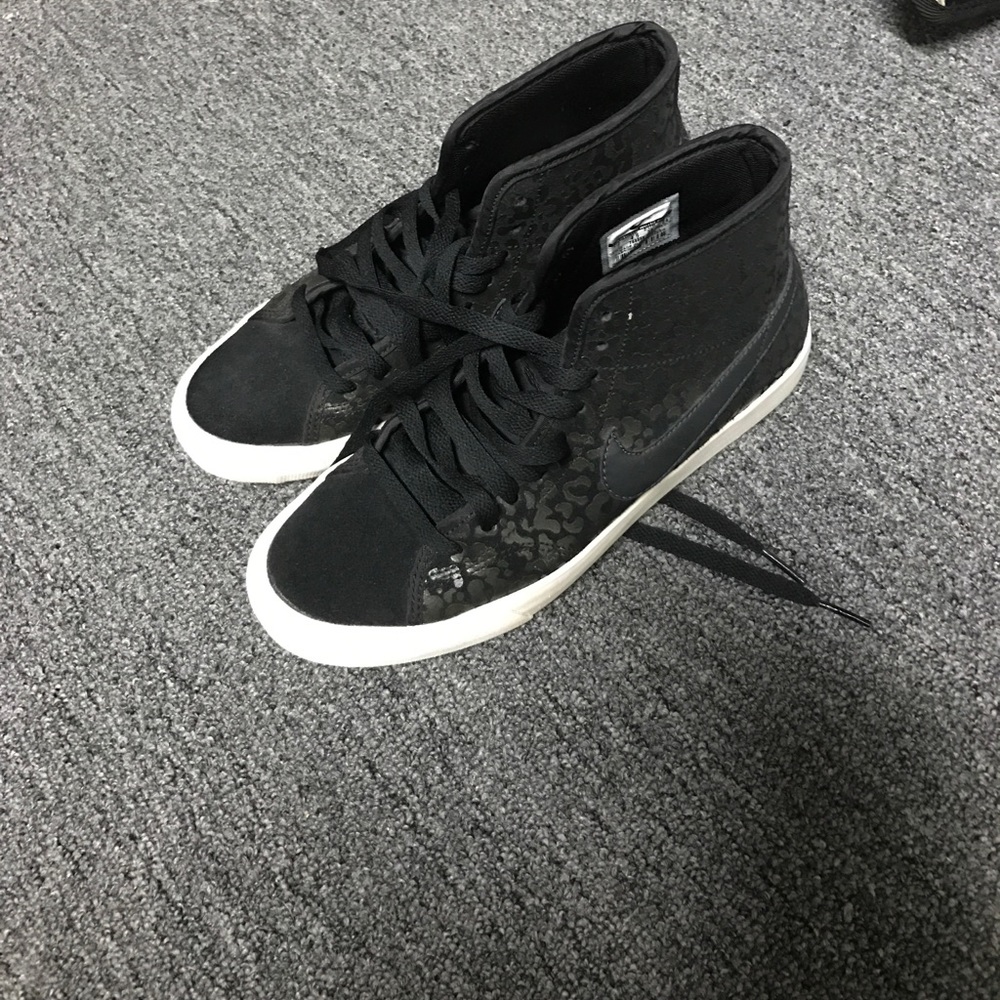 Nike high tops 😎😎
