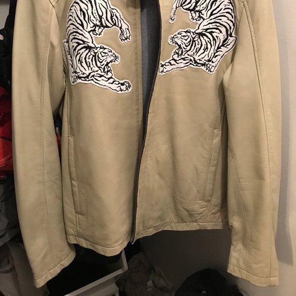 OOAK ANTIQUE WHITE LEATHER TIGER MOTO JACKET - Picture 4 of 5