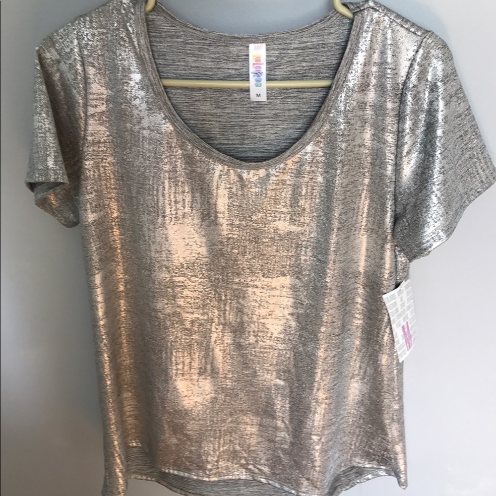NWT lularoe silver classic T