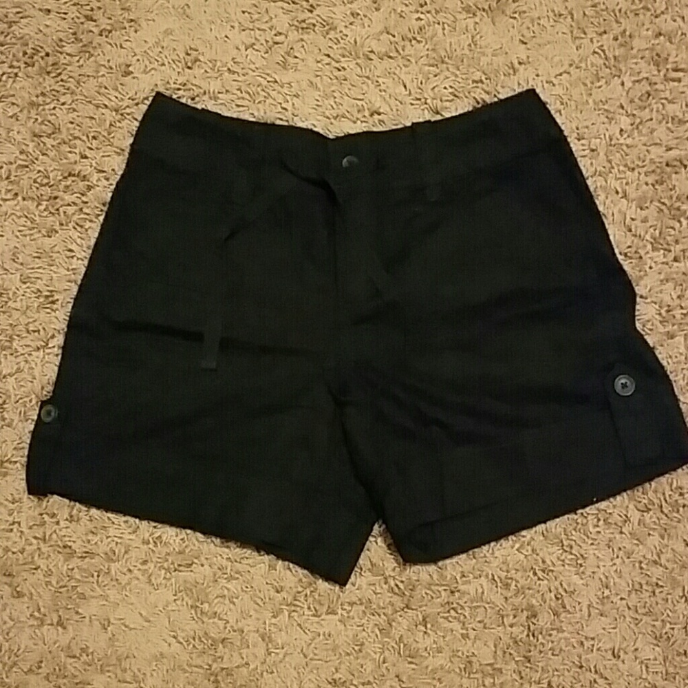 Like New Cute Black Poplin Shorts.