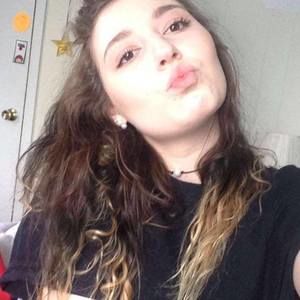 Meet your Posher, Rebecca