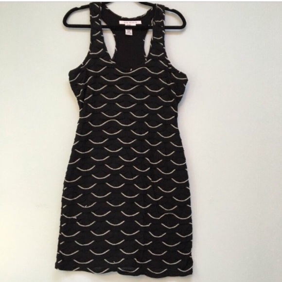 Max Studio Dresses & Skirts - Max Studio Scalloped Tank Dress