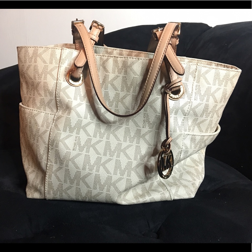 Micheal by Michael Kors Jet Set Signature Tote