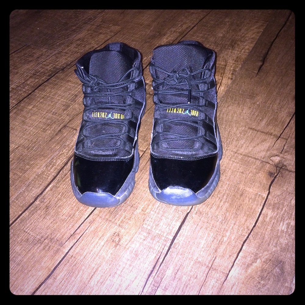 Gammas 11s , size 6 . Pick up only !