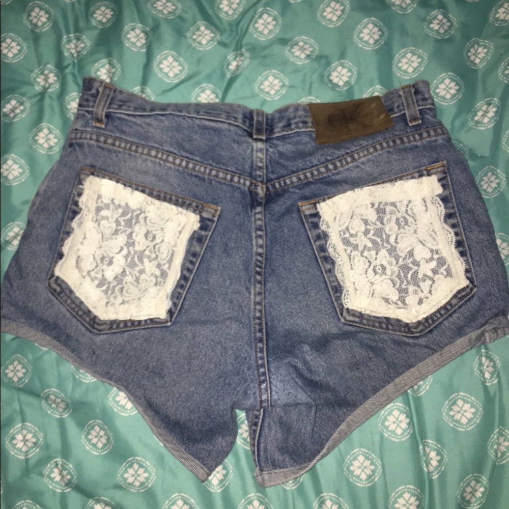 Calvin Klein high waisted jean shorts - Picture 2 of 4