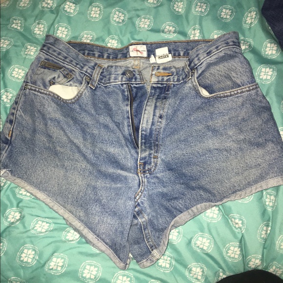 Calvin Klein high waisted jean shorts - Picture 3 of 4