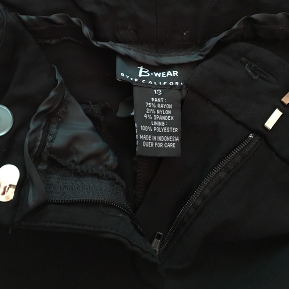 🌸🌸 Black Bermuda Style Dress Shorts! - Picture 3 of 3