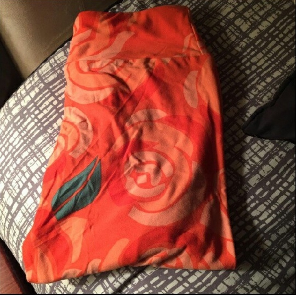 Lularoe rose leggings