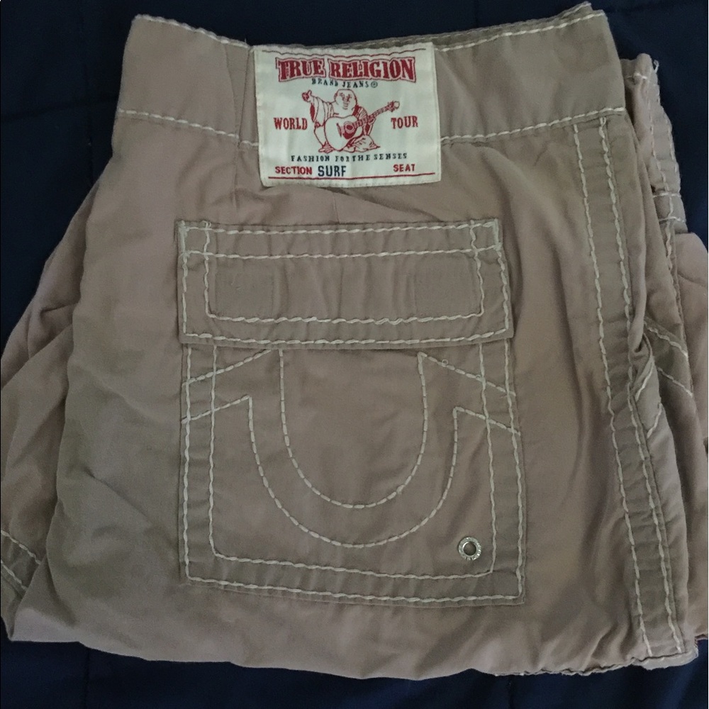 Like New True Religion cargo shorts