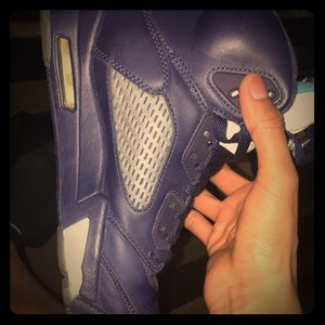 Jordan retro 5 hornets