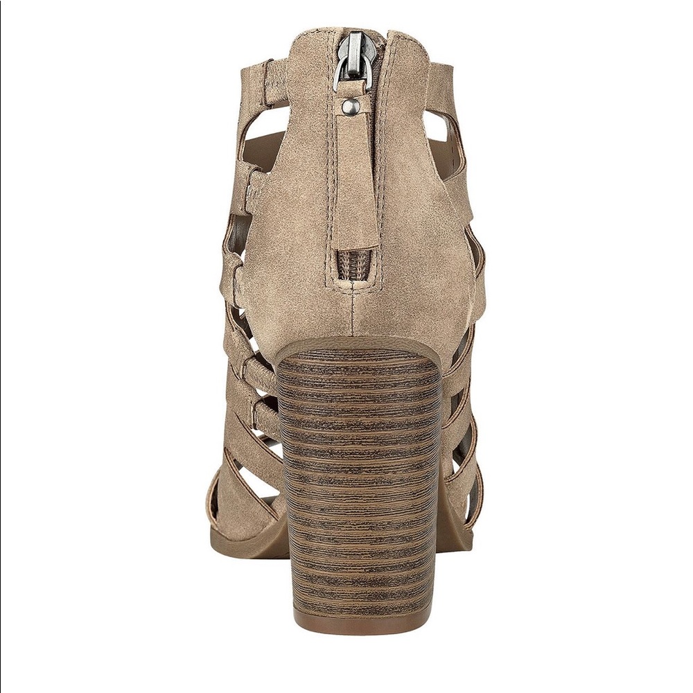 NIB Cream Peep Toe Closed Back Sandal Bootie - Picture 3 of 4