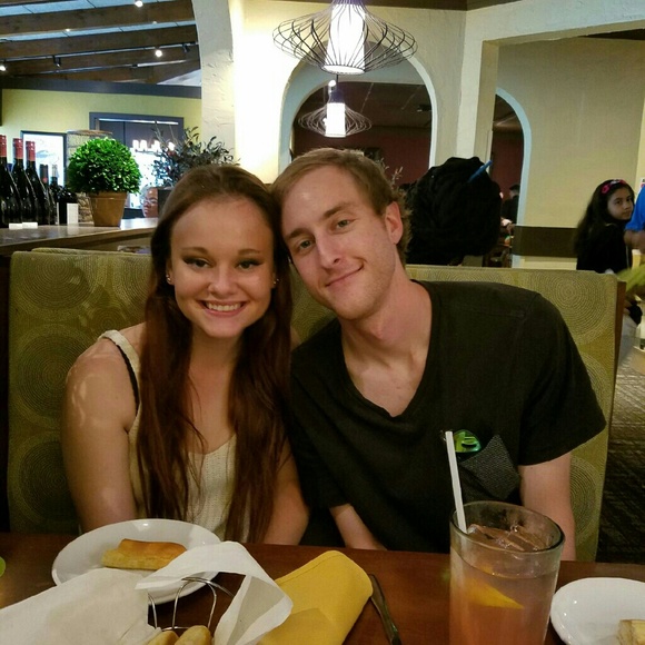 Meet your Posher, Alexis - Picture 2 of 2