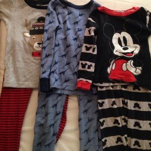 😴(3) pajama sets for $15😴