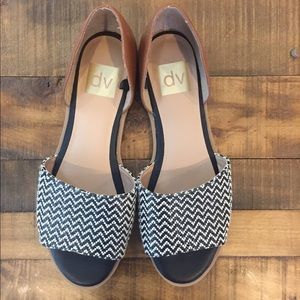 DV for Target sandals SIZE 8.5