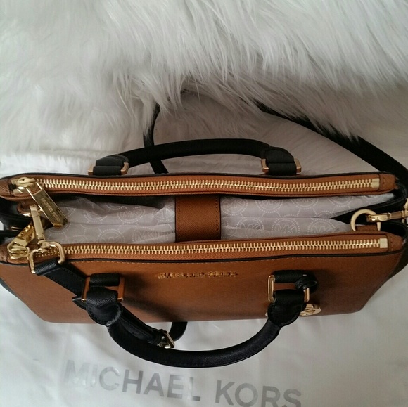 Michael Kors Med. Sutton Satchel, NWOT, colorblock - Picture 4 of 6