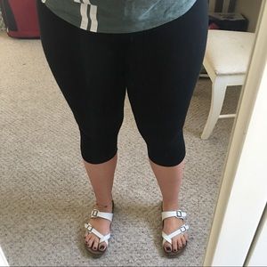 Black crop cotton leggings