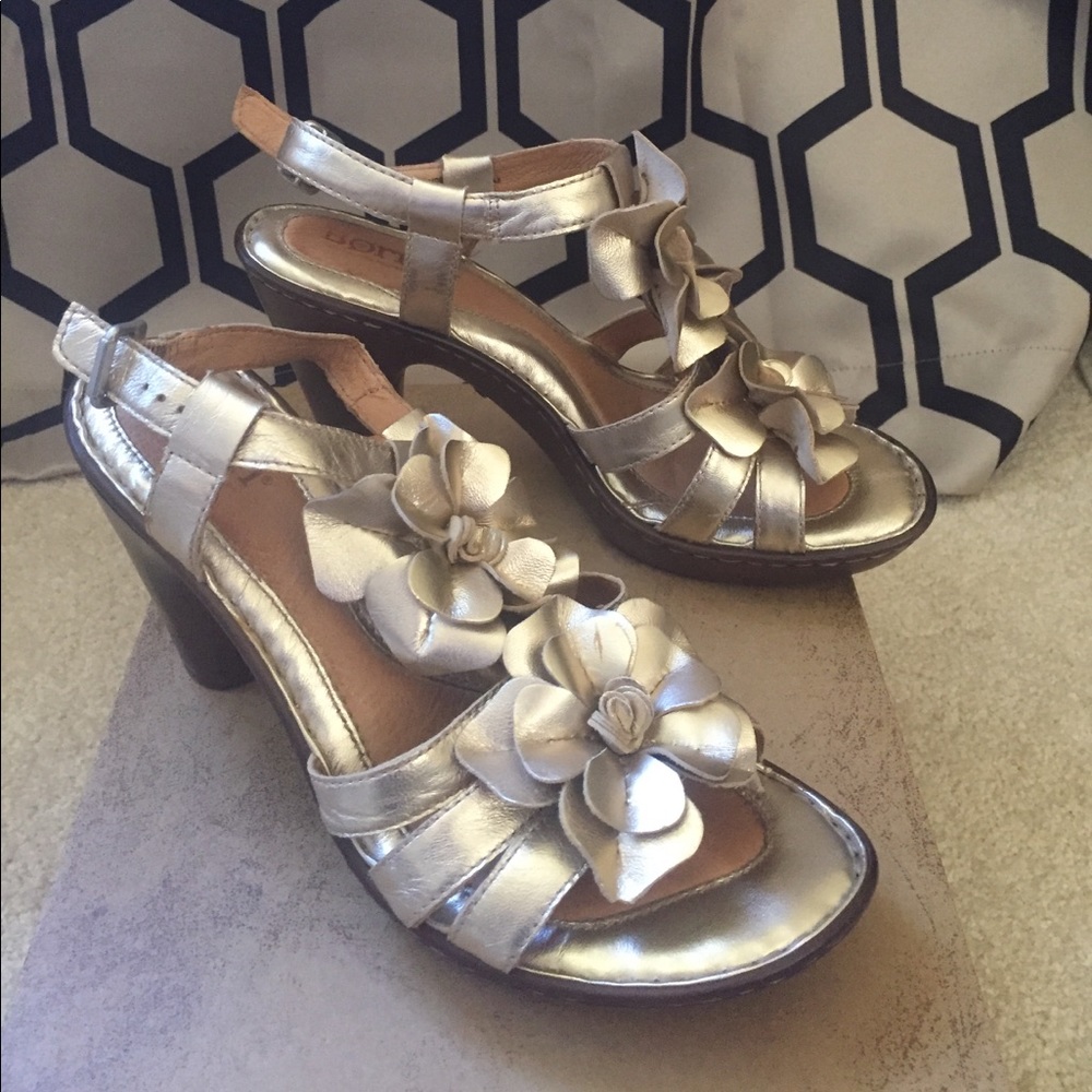 Born "Castle" champagne leather heeled sandals