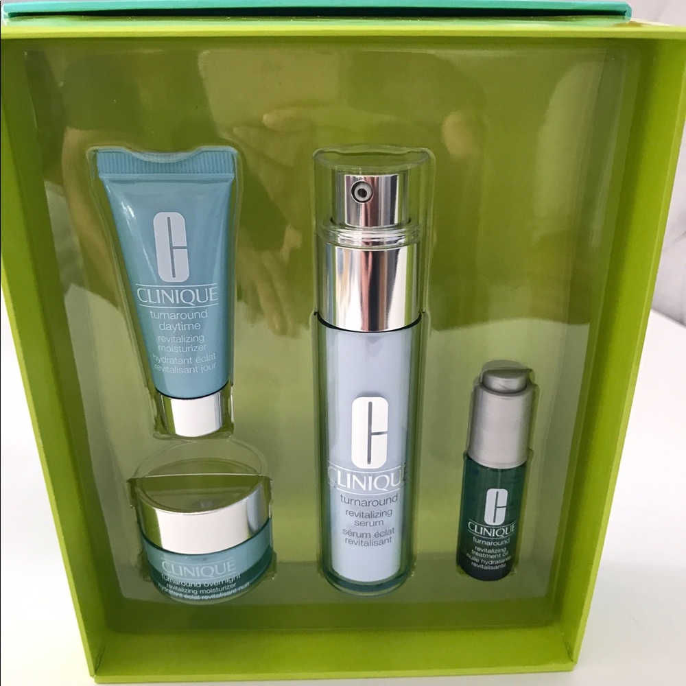 New Clinique Turnaround 4 Pc set
