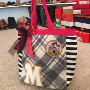 "M" tote