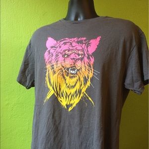 Neon Lion t-shirt