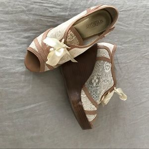 Seychelles Wedges