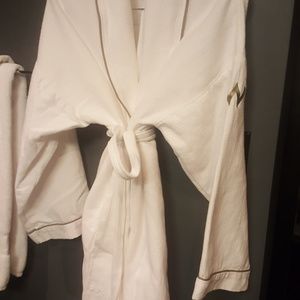 Meet your Posher, Shelly