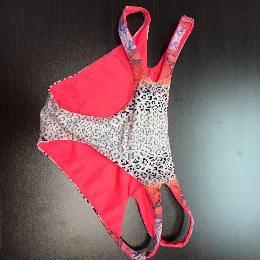 Reversible bikini bottoms