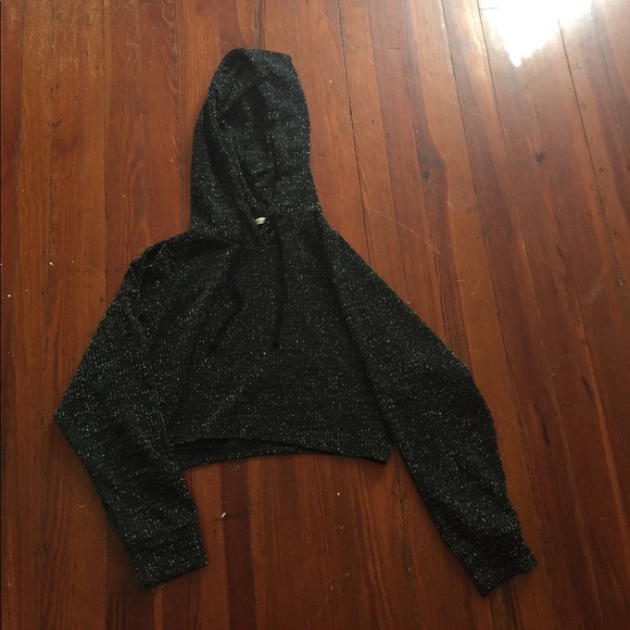 Black and sparkly crop top sweat shirt - Picture 2 of 3