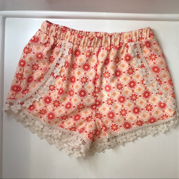 Francesca's Collections: Orange Printed Shorts - Picture 1 of 4