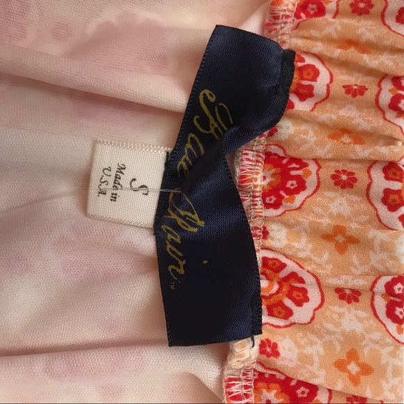 Francesca's Collections: Orange Printed Shorts - Picture 3 of 4