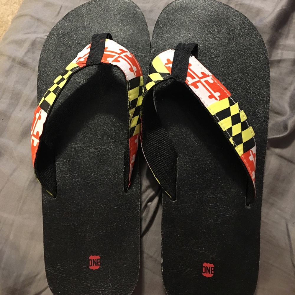 Route one apparel unisex flip flops. Size 11-12