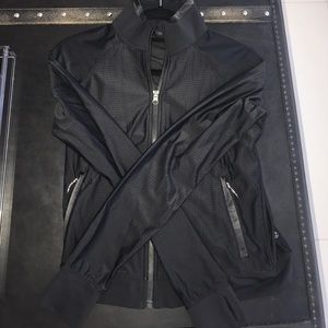Lululemon Sweaty Or Not Jacket size 6 black