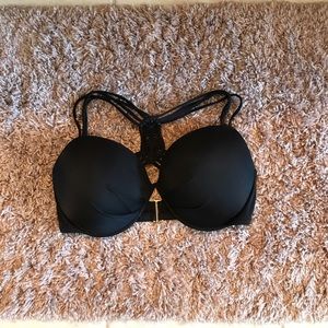 Victoria's Secret swim suit top. Lightly worn 36DD
