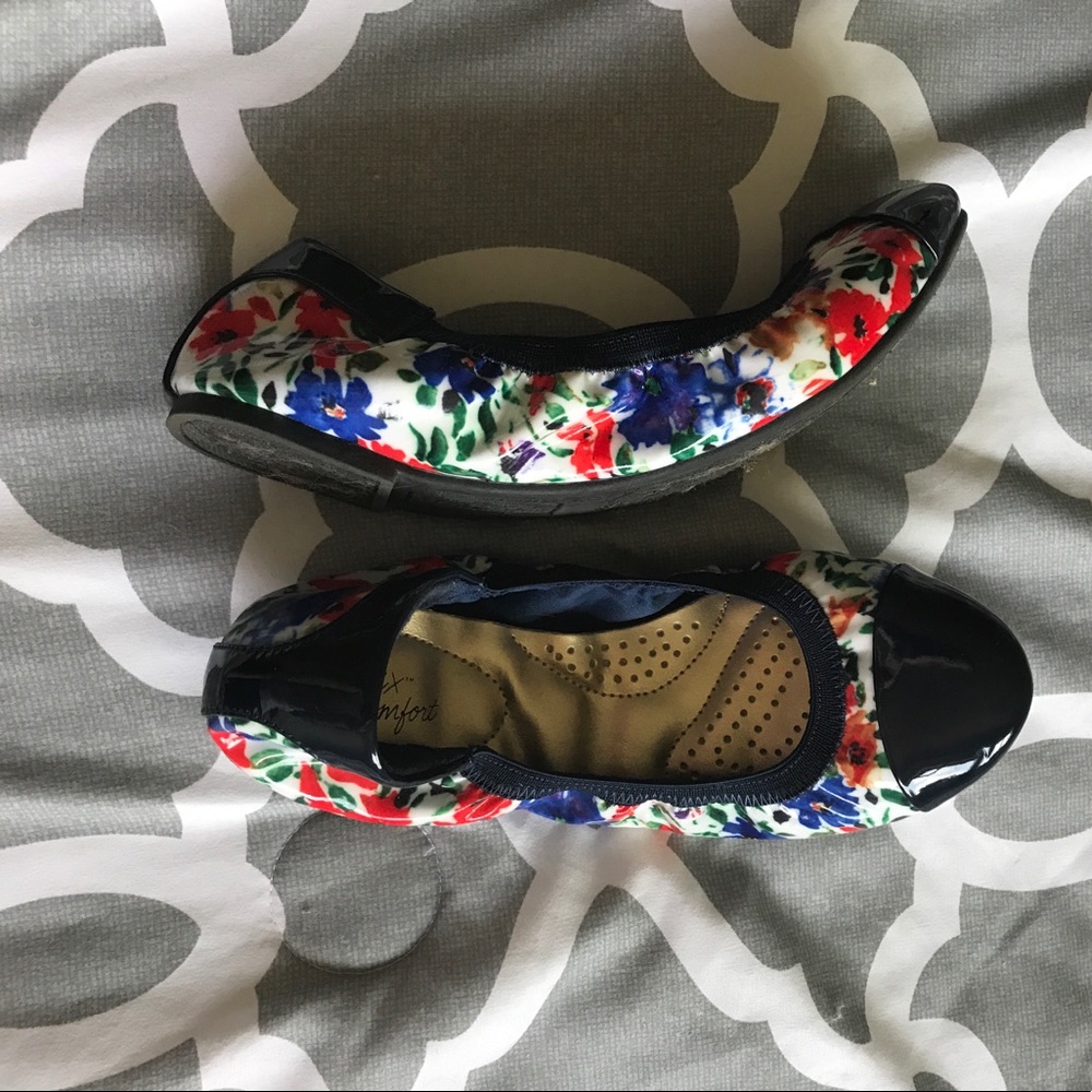 Floral spring/summer flats 🌺🌸