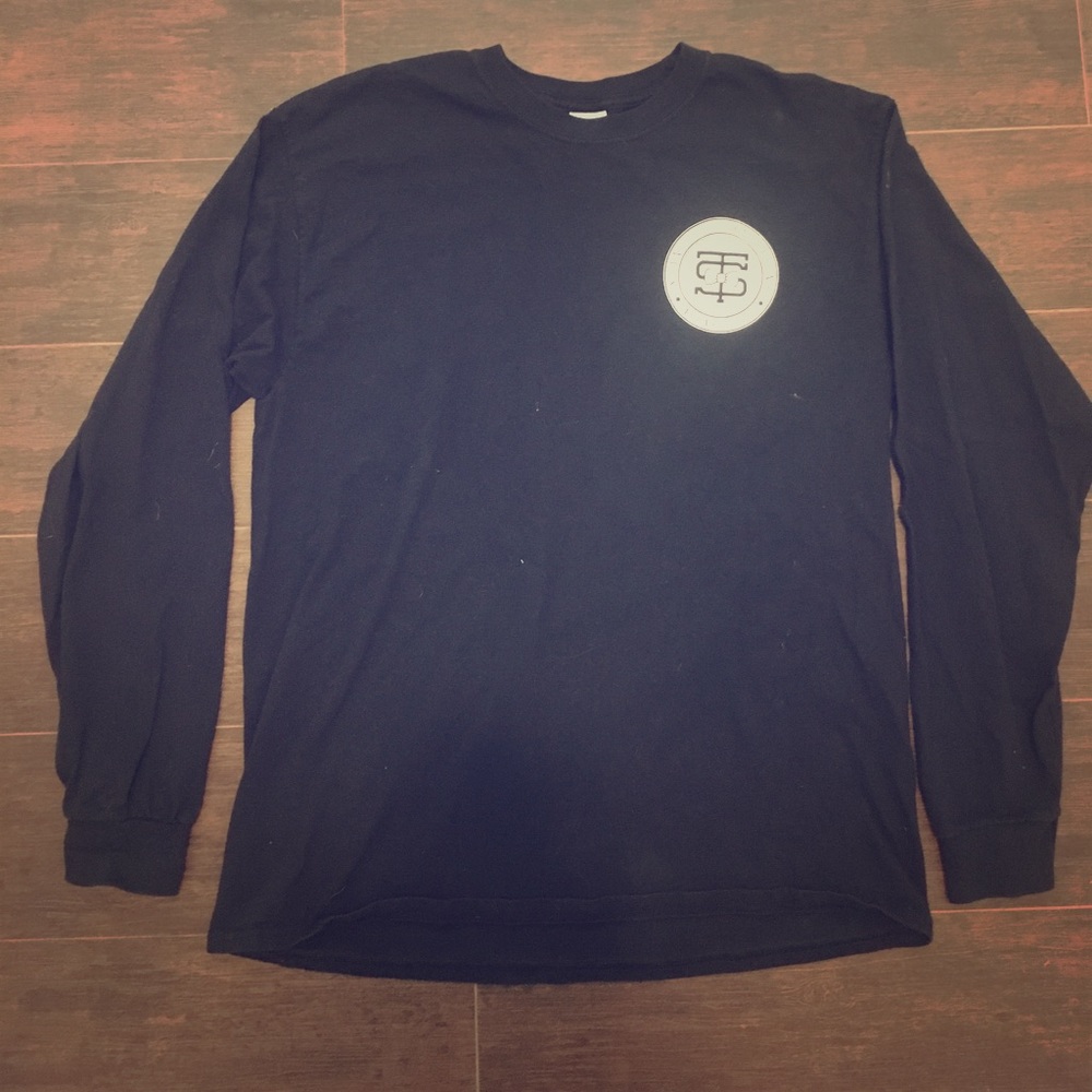 Bulldog long sleeve black tee shirt