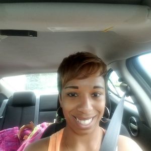 Meet your Posher, Crystal