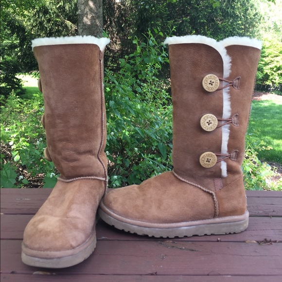 Ugg Boots - Picture 1 of 7